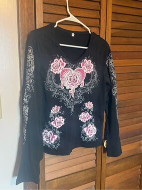 Black Long-Sleeve V-Neck Top with Pink Rose Heart Graphic